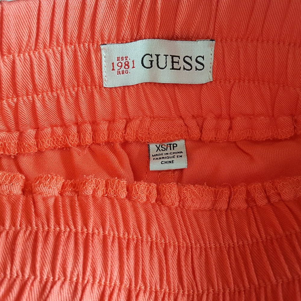 Guess - Picture 4 of 4